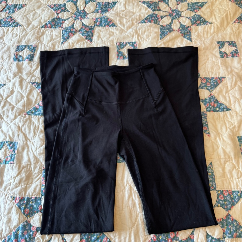 LULULEMON Black Nulu Groove Pants